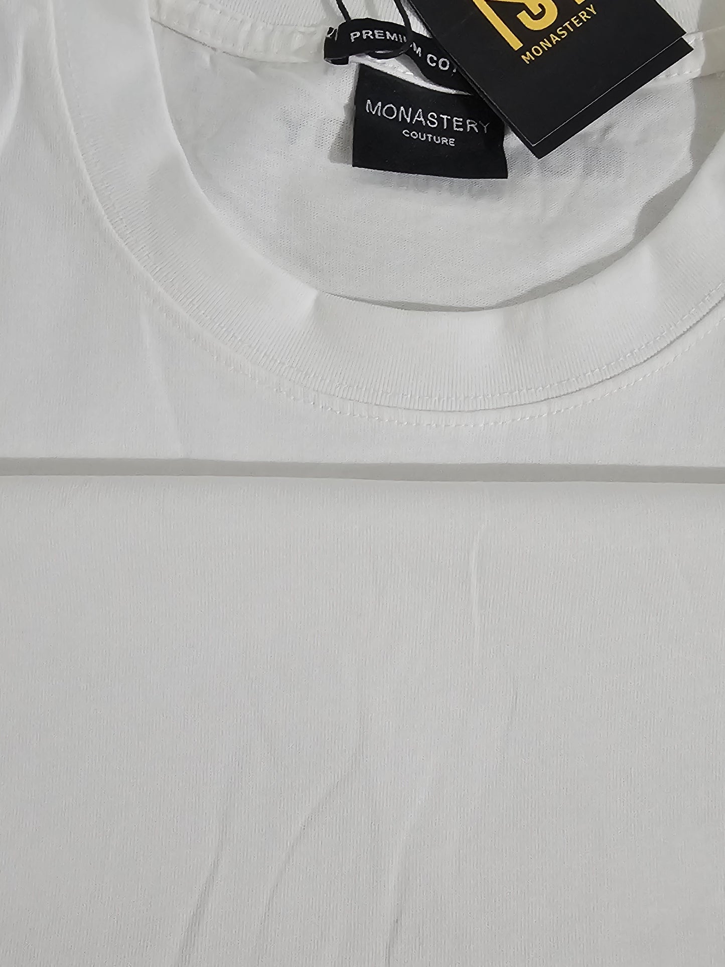 camiseta Negra/ Blanca Monastery